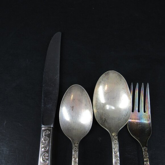 1881 Rogers Oneida Ltd Vinland Satin Stainless Flatware 1 Knife 2 Spoon 1 Fork - Picture 2 of 8